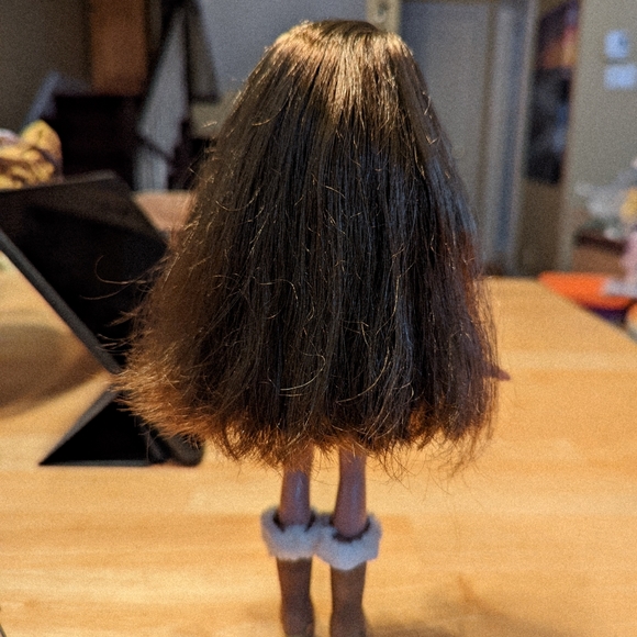 Bratz Campfire Yasmin - Picture 4 of 4